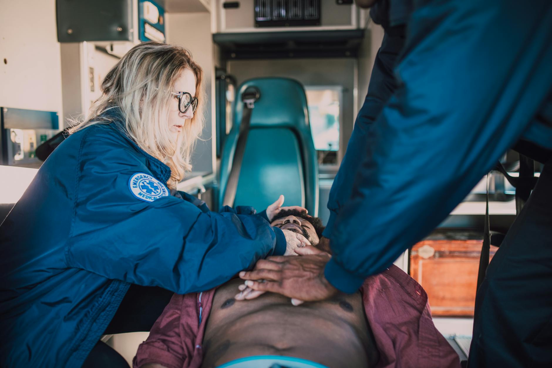 paramedic performing cpr